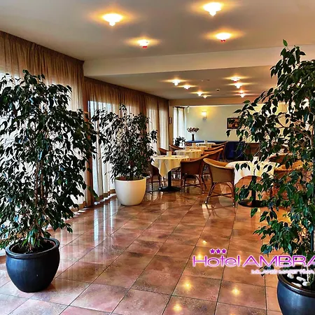 Ambra Szálloda Milano Marittima